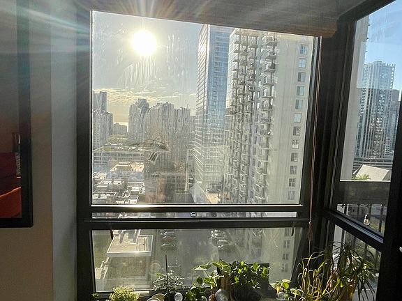 4th image of 1212 N Wells St APT 1502