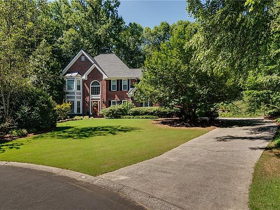 3rd image of 418 Westlake Ct NW