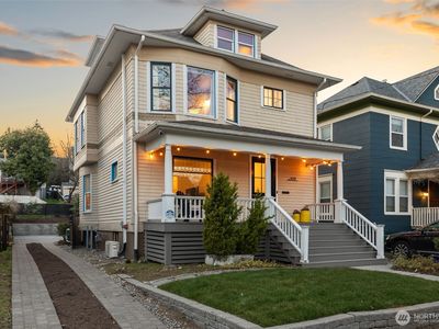 929 20th Avenue, Seattle, WA, 98122