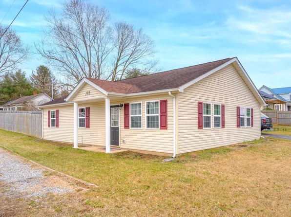 203 Denby St, Radford, VA 24141