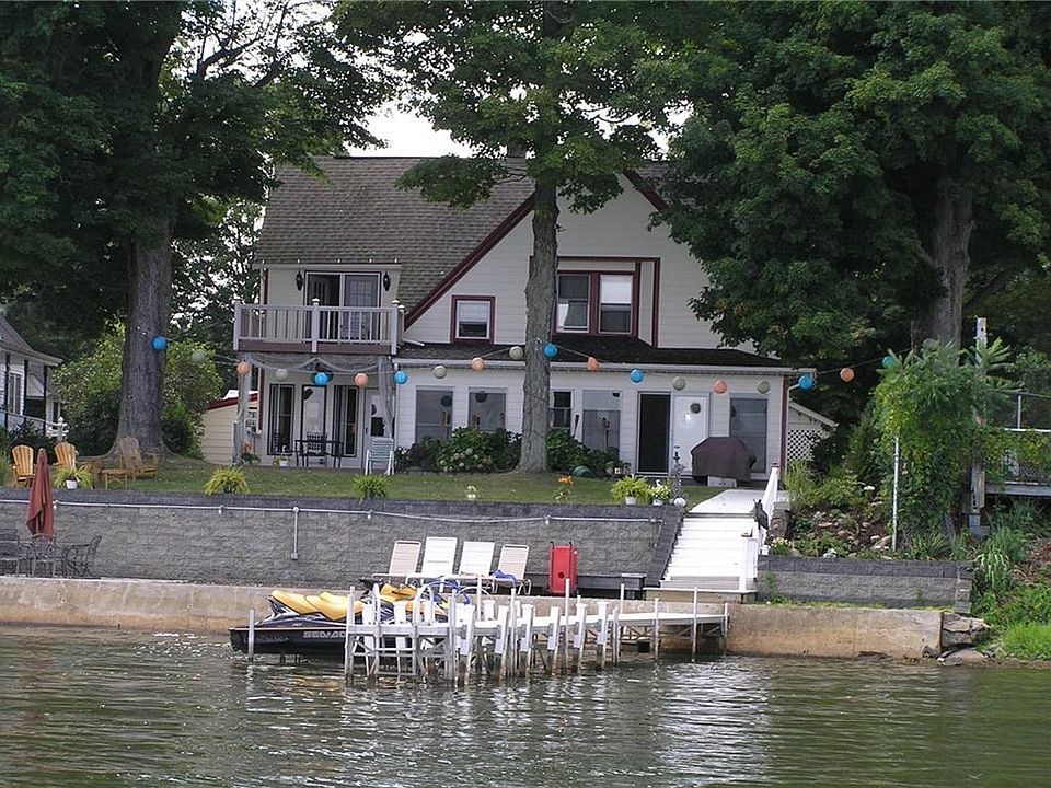 1st image of 10925 Lake Front St