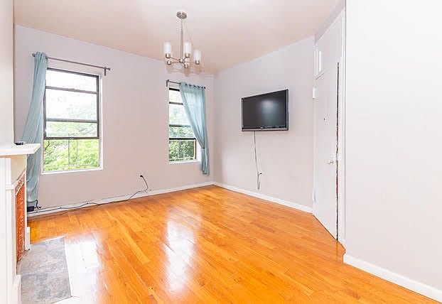 1st image of 79 Underhill Ave #4F