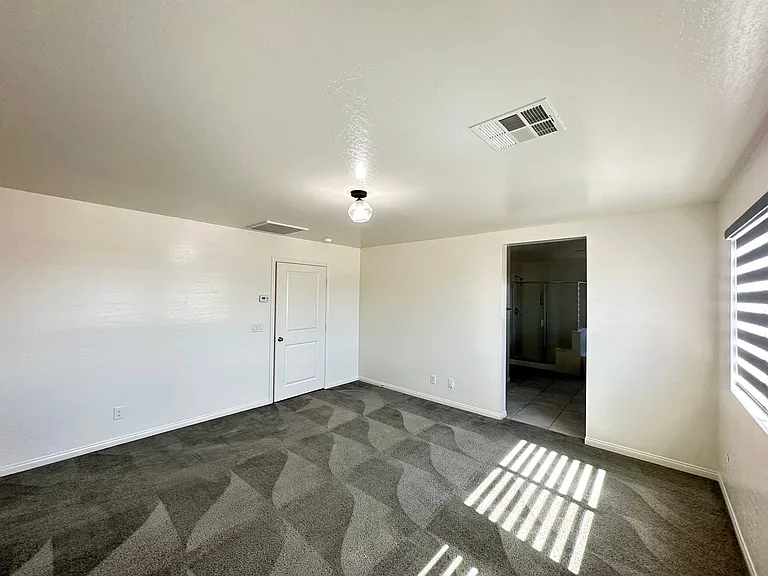 6784 Pivot Point St — Photo 24