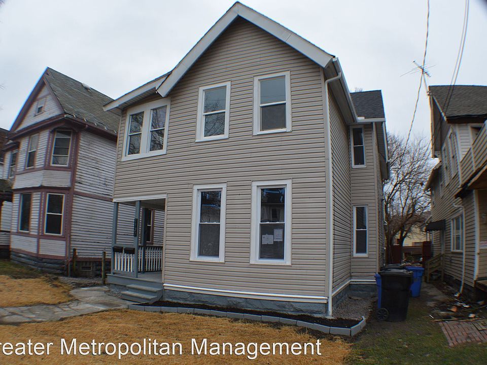 1st image of 1927 Holmden Ave Unit 1