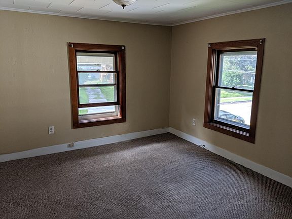 2nd image of 541 Central St #2
