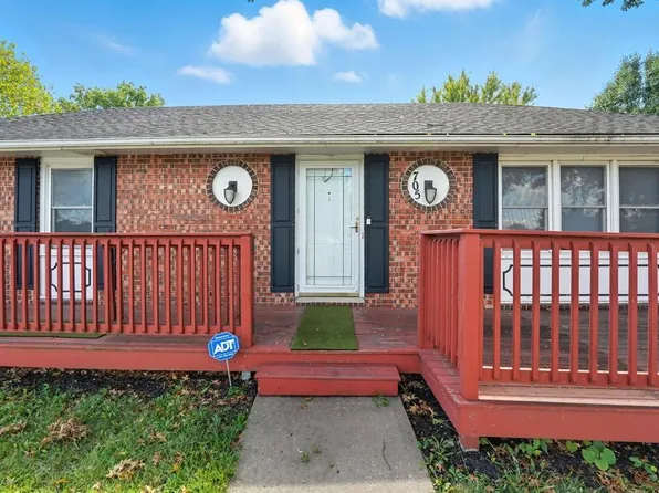 705 NE Chipman Rd, Lees Summit, MO 64063