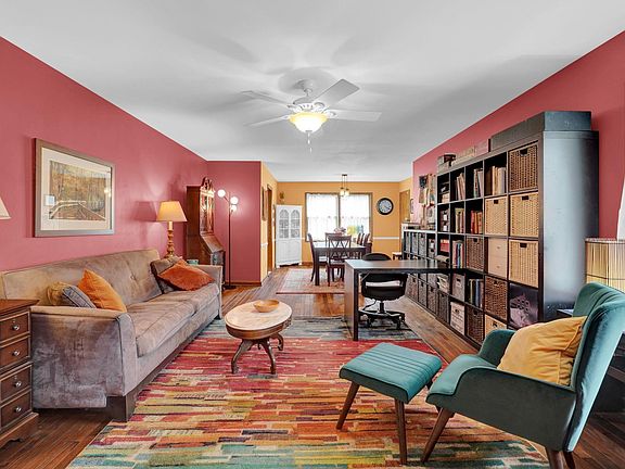 4th image of 4017 E Providence Ct