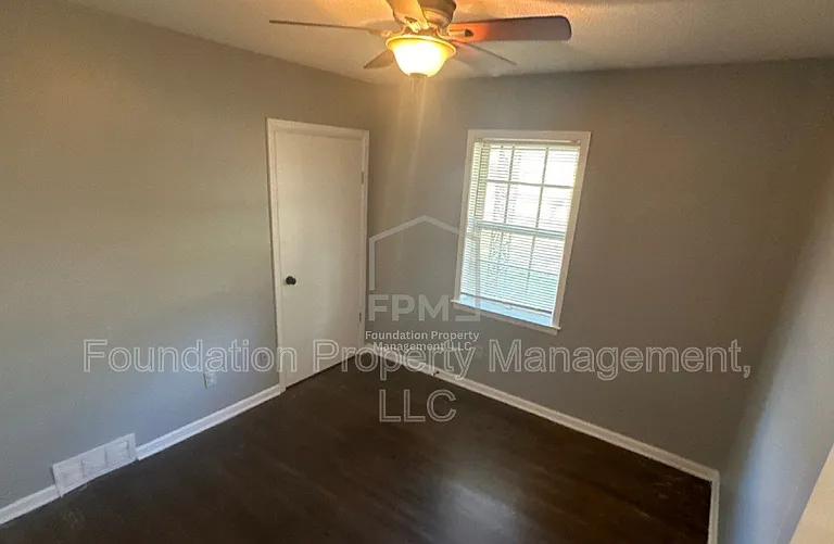 2874 Knight Rd — Photo 11