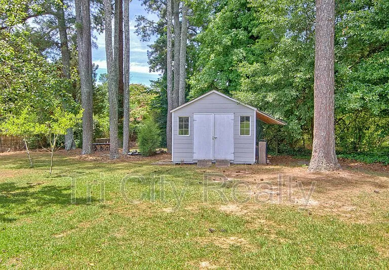 630 Hawthorne Pl — Photo 54