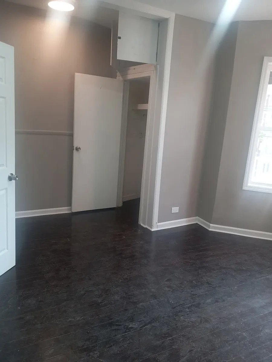Building Photo - 188 Bergen Ave #1