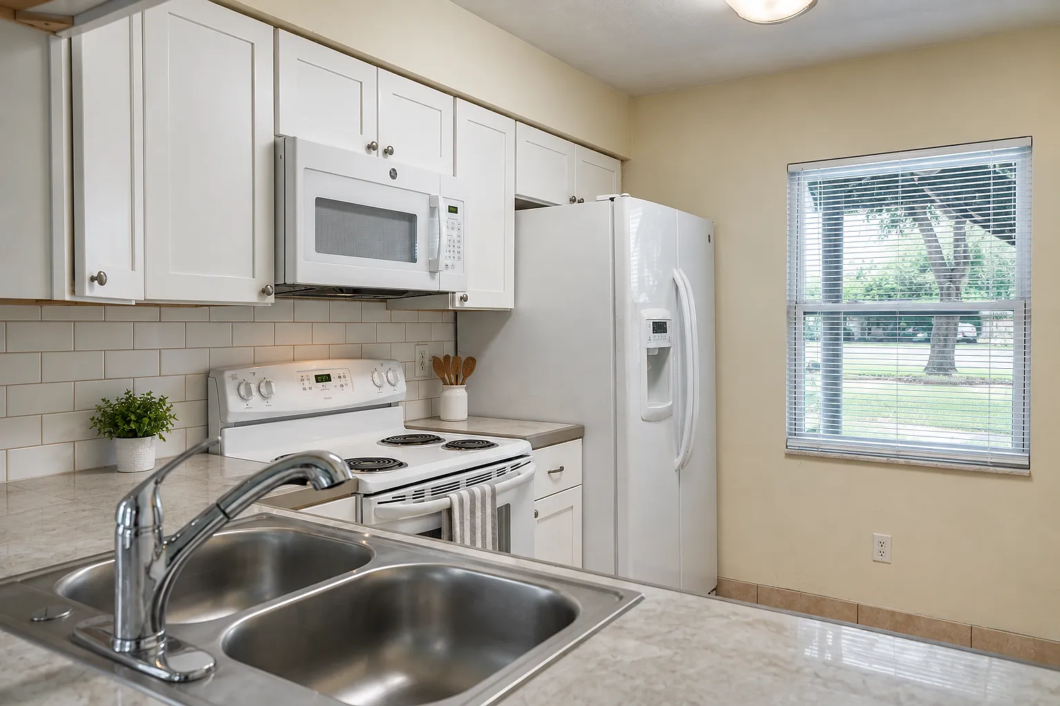 Belcher Park Apartments — Photo 3