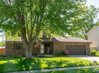 5530 Colonial Ln, South Bend, IN 46614