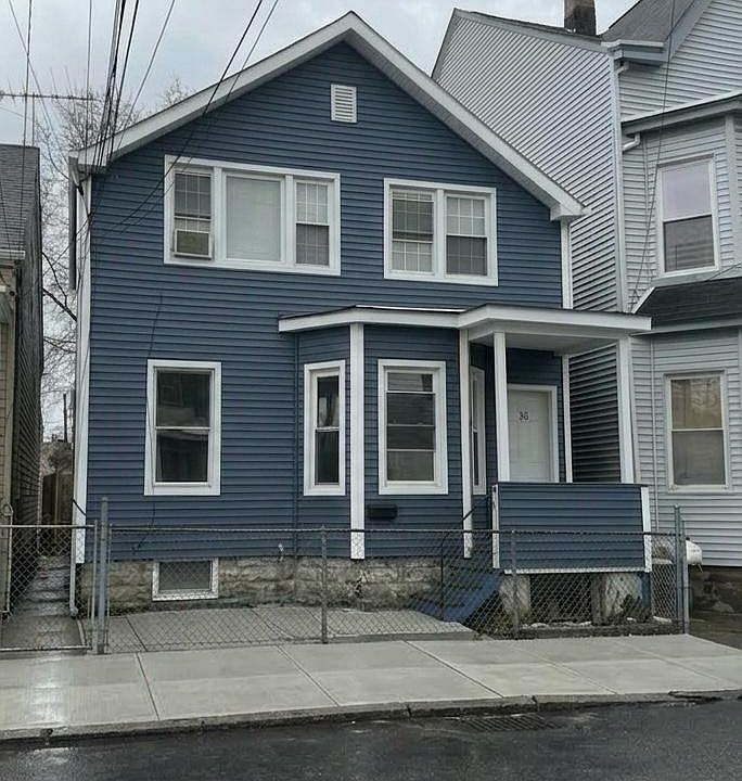 1st image of 33 Ryerson Ave Floor 2