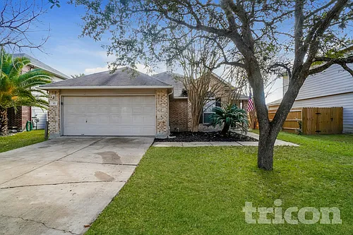 352 Meadow Park Photo 1