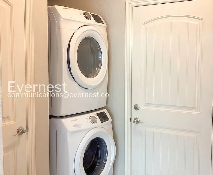 1689 Grand Ave #4 — Photo 16