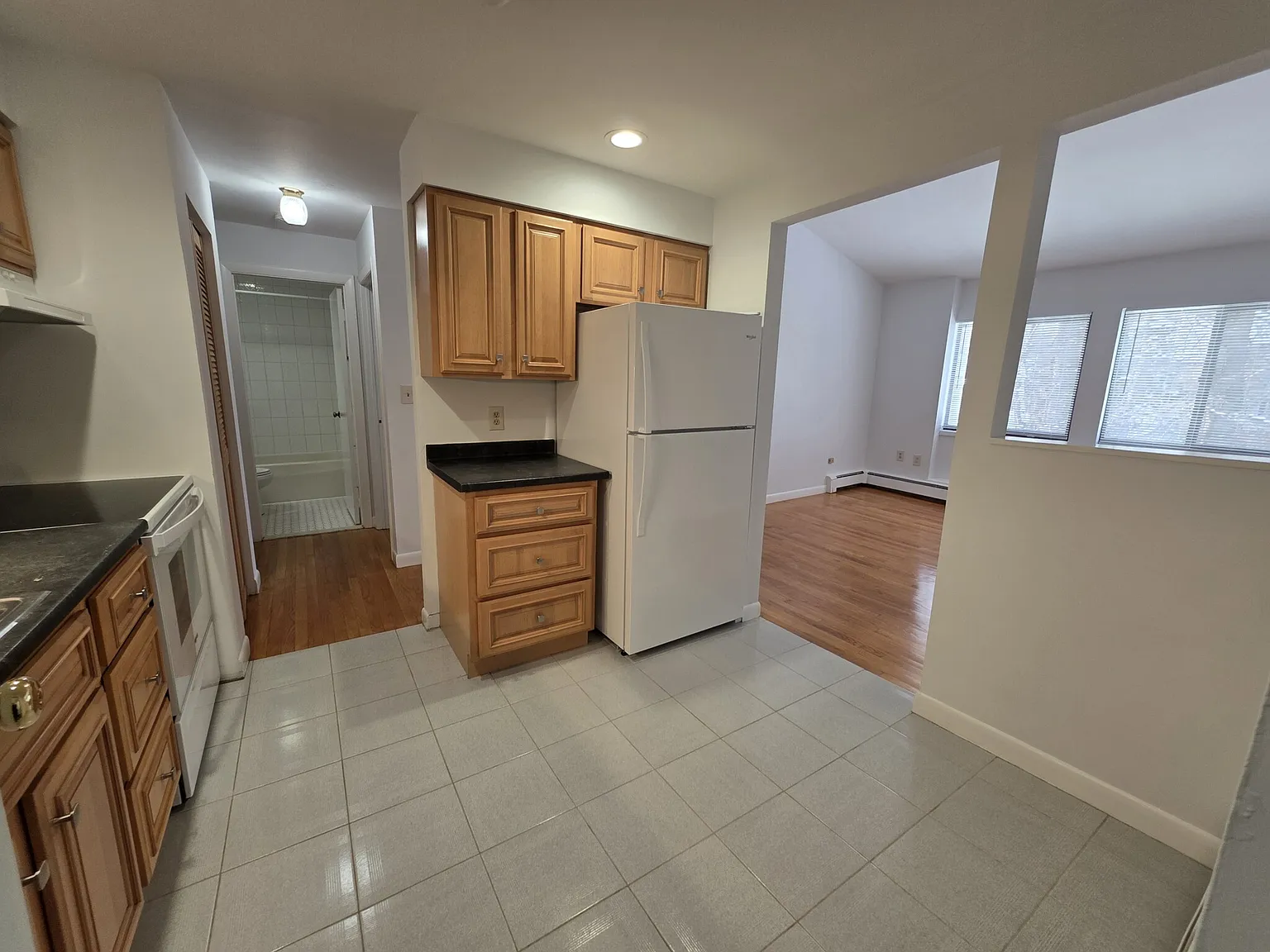 1 bed, 625 sqft, $2,200 — Photo 3