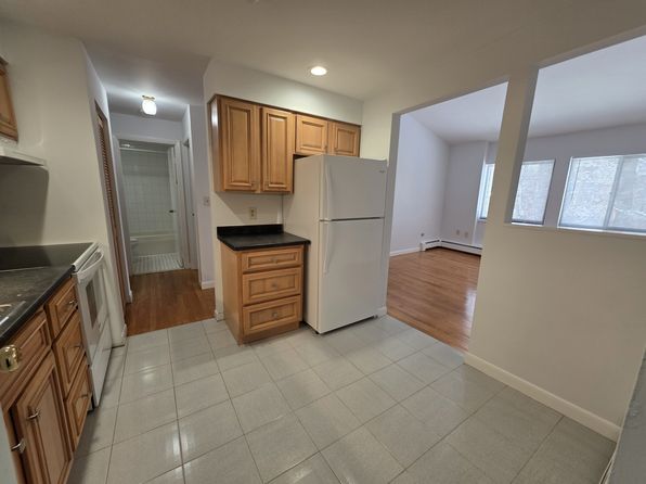 65 Miller St APT B11