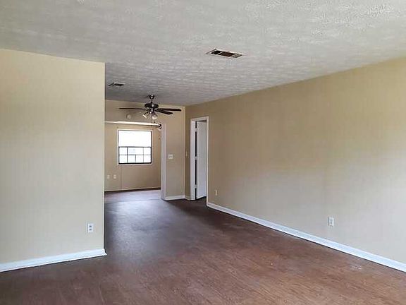 3rd image of 7564 Patrice Ct