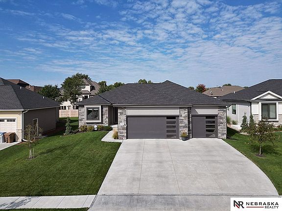 3rd image of 5843 Opus Dr