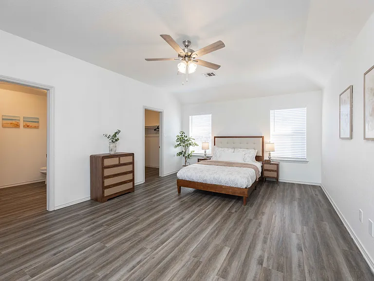 2672 Blackstone Dr — Photo 16