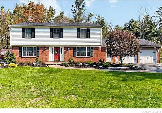 1st image of 10 Tanglewood Dr E