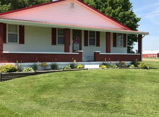 30 Ragtown Ln, Brandenburg, KY 40108