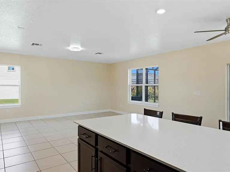 9108 Royal River Cir — Photo 6