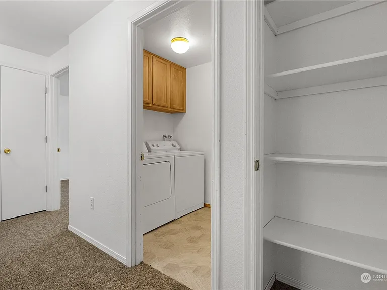 1121 S Woodlawn St #1 — Photo 8