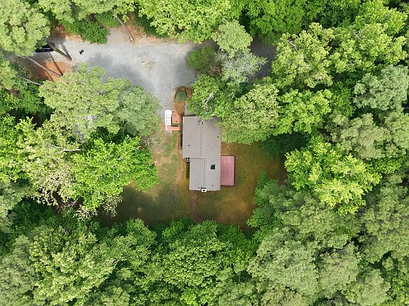 5th image of 369 River Rd