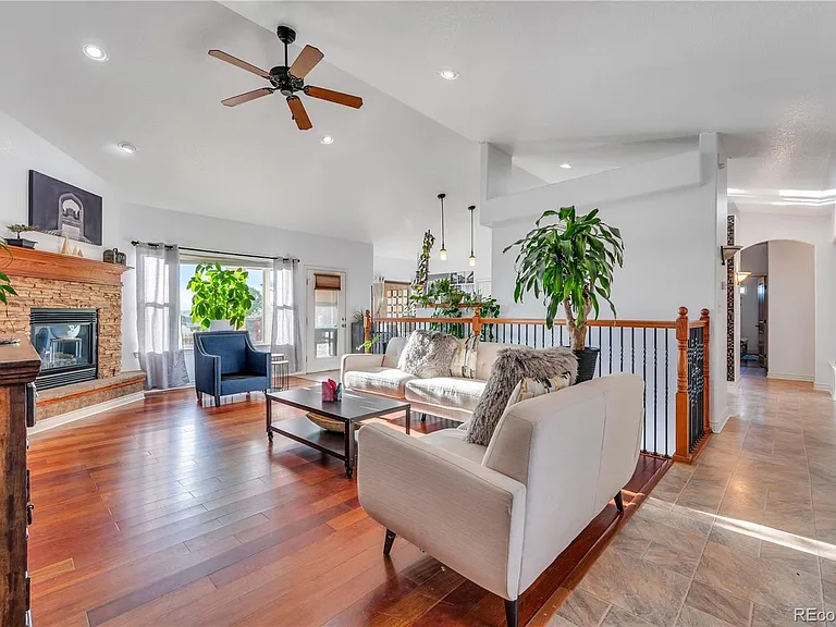 581 S Seaside Dr — Photo 8