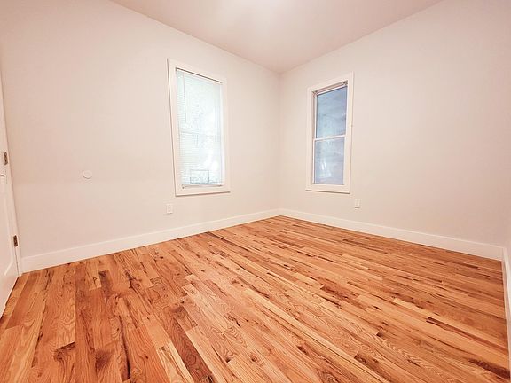 5th image of 19 Jewett Ave #2RC