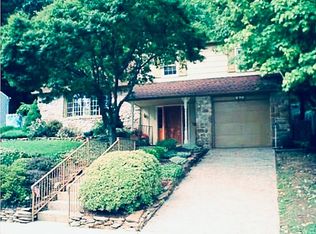 88 Hedgerow Dr, Morrisville, PA 19067