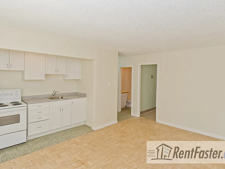 1162 Memorial Dr NW — Photo 12