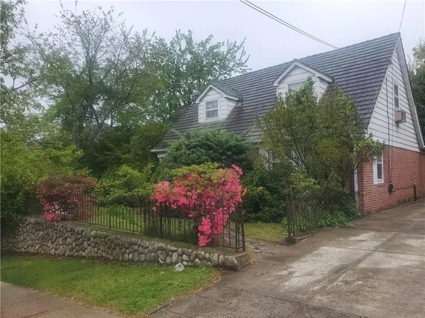 11230 68th Ave, Flushing, NY 11375