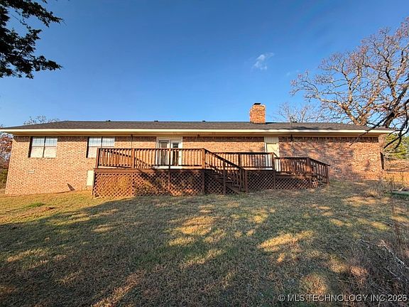 5th image of 9390 Hedge Rd