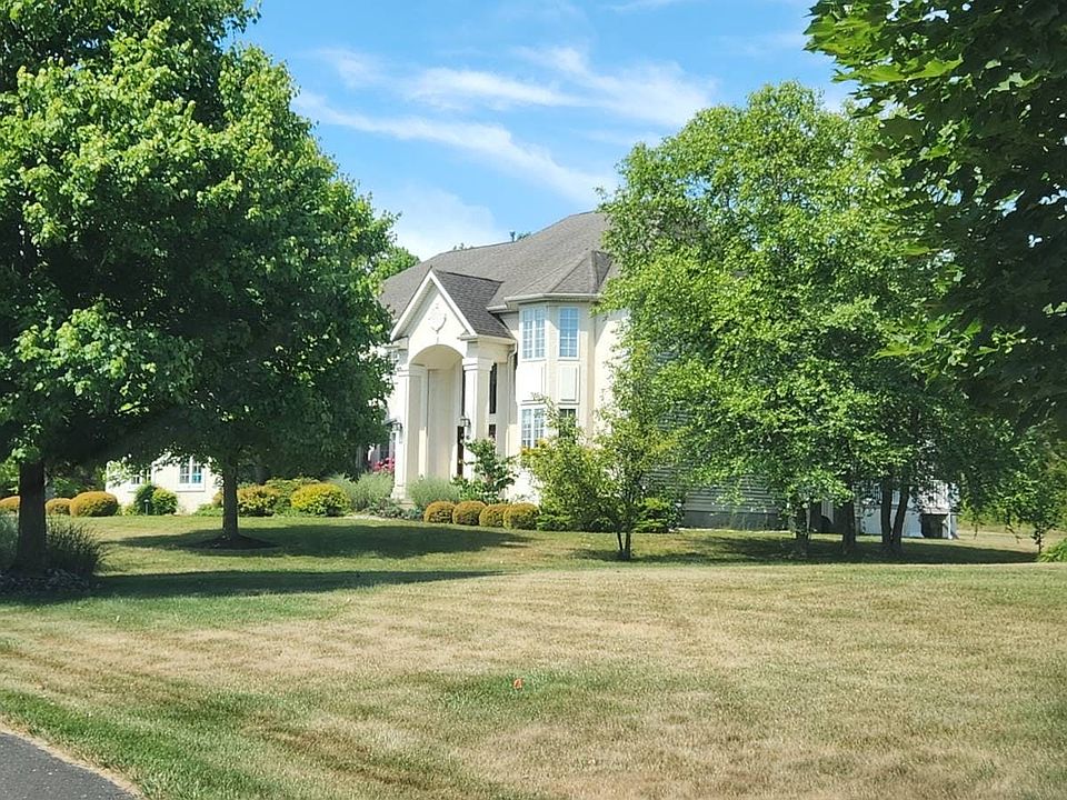 2nd image of 125 Preakness Dr