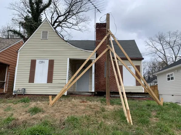 1075 White Oak Ave SW, Atlanta, GA 30310