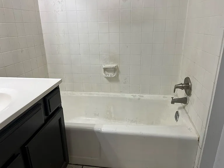 215 W Winona Ave #C — Photo 7