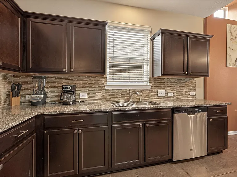 4502 Mallory Creek Dr — Photo 9