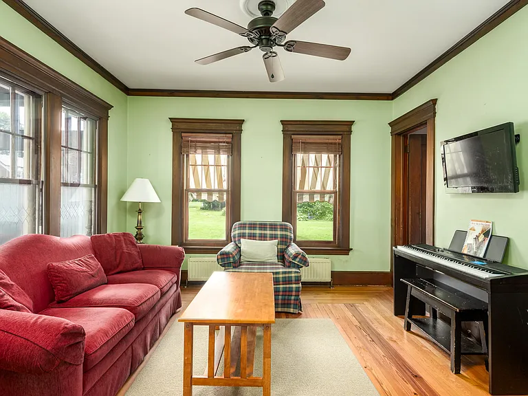 33 Theodore St — Photo 15
