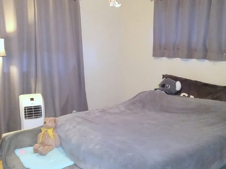 BEDROOM NUM 2