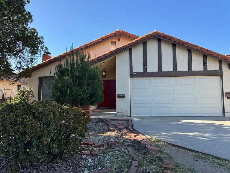 17525 Tulsa St — Photo 1