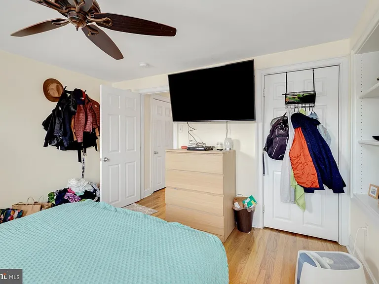824 N Judson St — Photo 21
