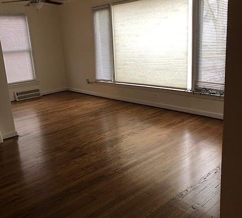 4th image of 3441 Woodside St