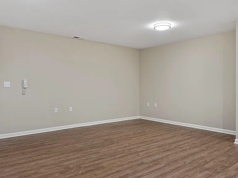Parker Glen — Photo 12