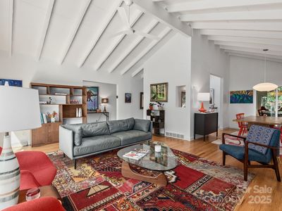 21 Woodbury Rd, Asheville, NC, 28804