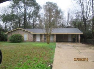 102 W Ray Dr, Hattiesburg, MS 39402