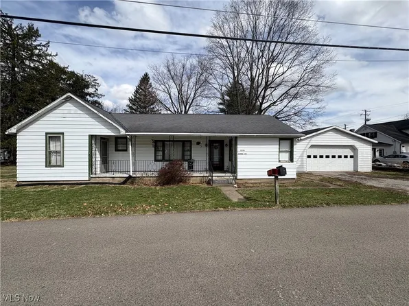 1006 Canal St, Dresden, OH 43821