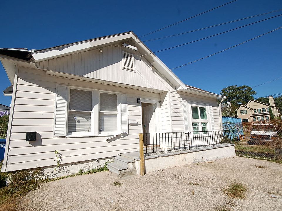 1st image of 54 Waverly Way NE