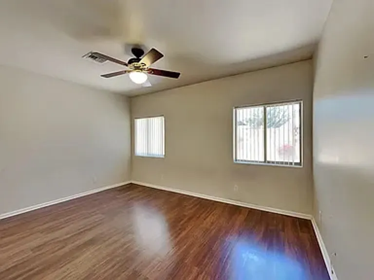 3002 E Jeanette Ct — Photo 4